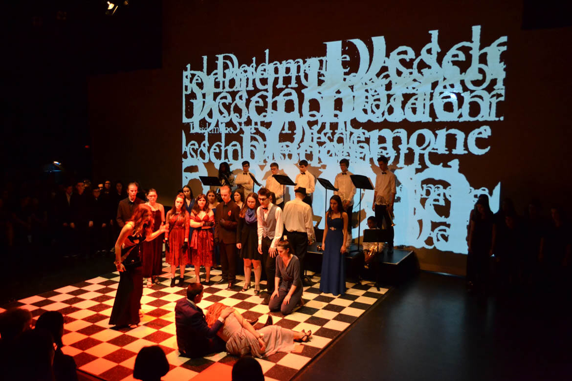 parcours BRILLER+, programme d’art dramatique, pièce de théâtre, Théâtre Marcellin-Champagnant, des élèves présentent Othello